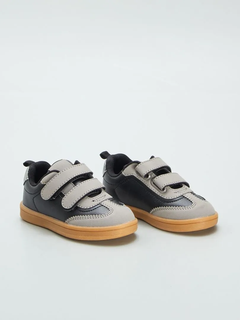 ZAPATILLAS BAJAS CON VELCROS  NEGRO